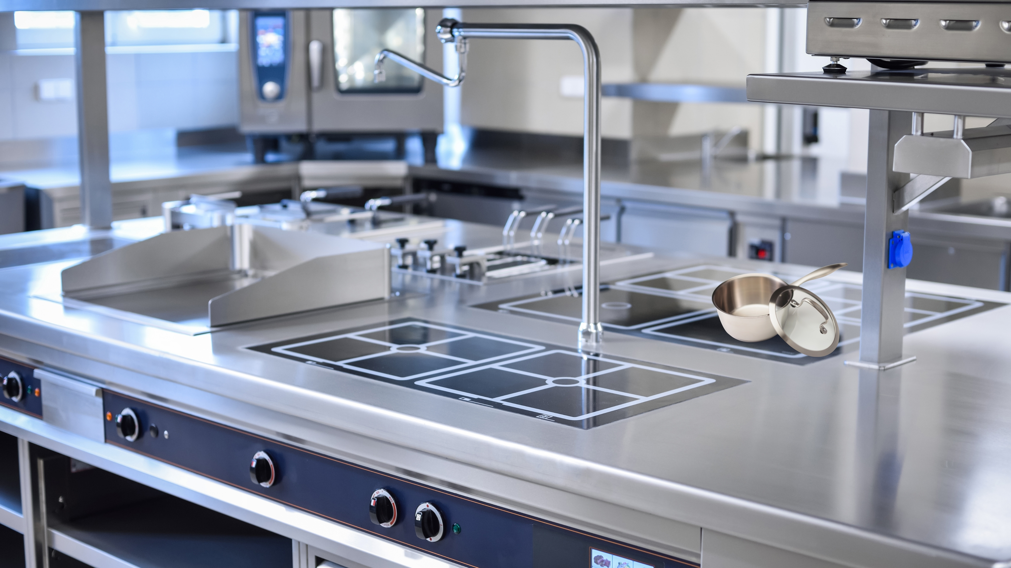 Stainless Steel Bench Retrofits for Australian Cafés: Compliance, Speed & ROI