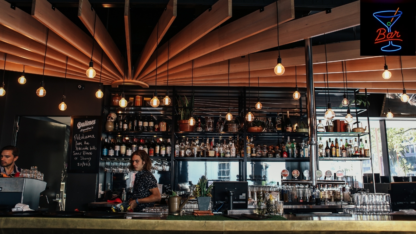 Wine Service Coolers for Restaurants (Australia, 2025) — Dual‑Zone, Vibration & Placement Done Right