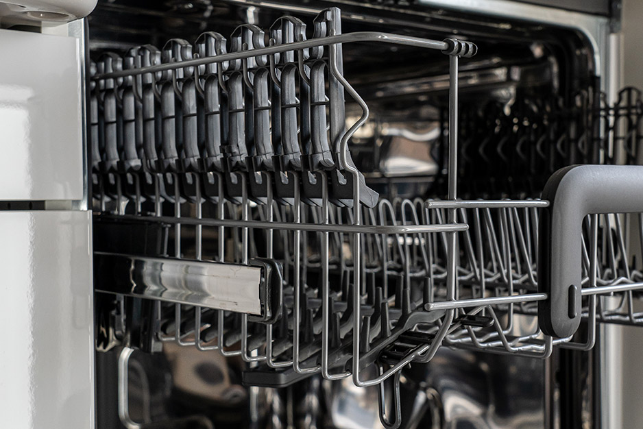 commercial-dishwasher-inlet-outlet-bench-setup.jpg