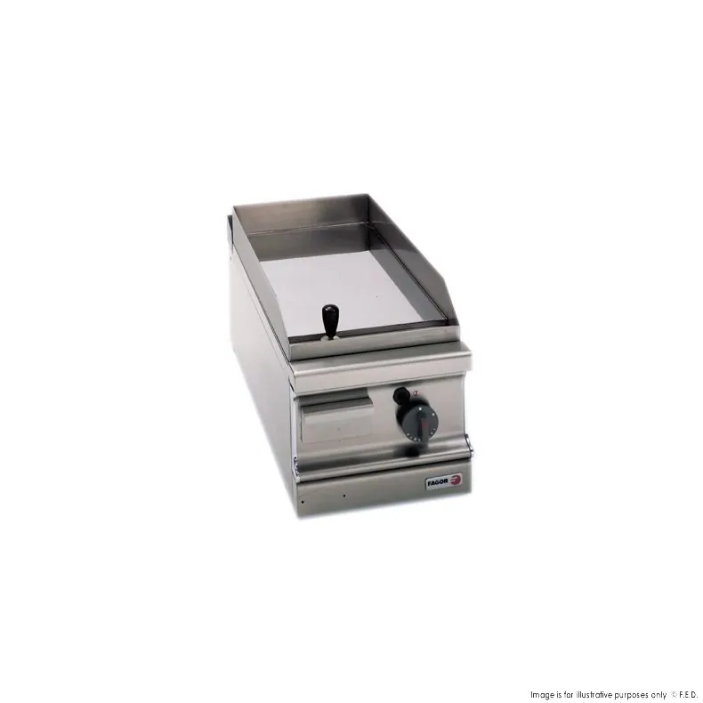 Fagor 700 series LPG chrome 1 zone fry top with thermostatic control