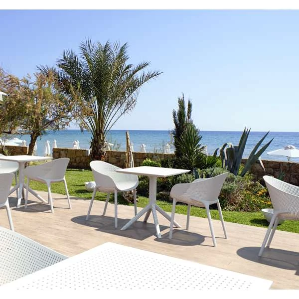Siesta 3 Piece Setting with Sky Pro Chair