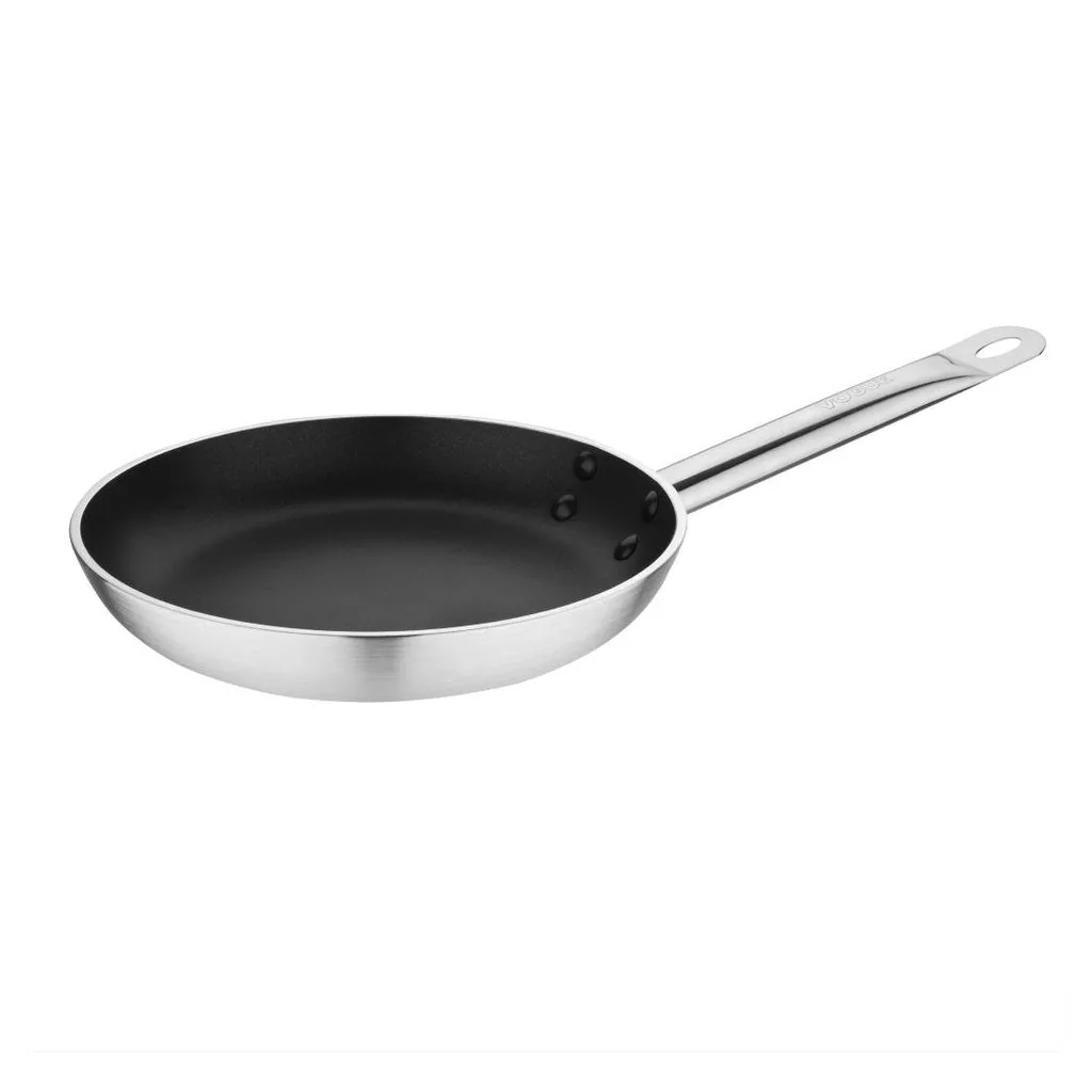 Vogue CB900 Aluminium Non-Stick Teflon Induction Frying Pan 240mm – 1.1L commercial kitchen equipment